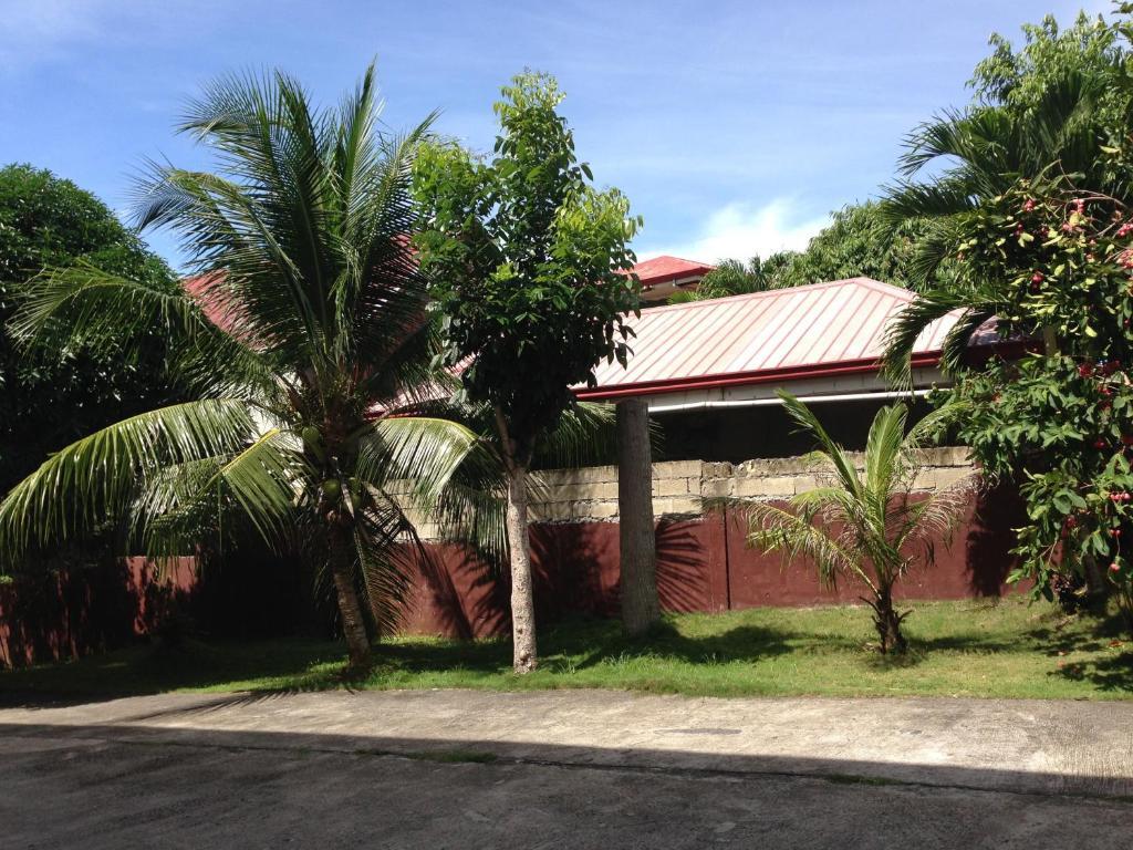 Ladaga Inn & Restaurant Panglao-stad Buitenkant foto